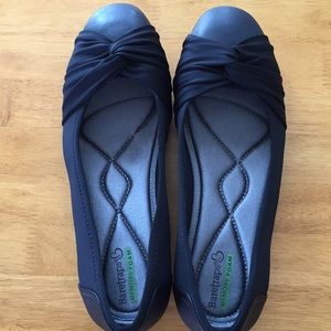 Black Baretraps Flats